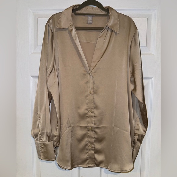 V-neck Blouse - Picture 1 of 6